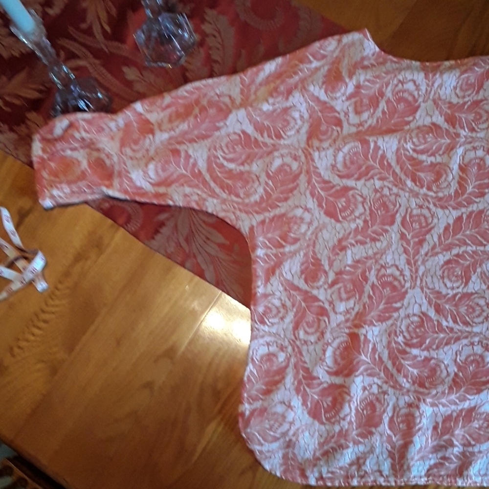 Top - Picture 3 of 4